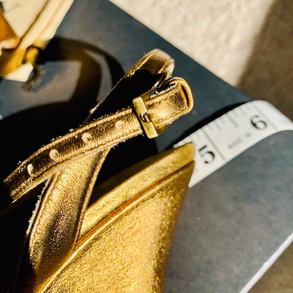 💯Authentic Burberry wedge sandals - Picture 7 of 8